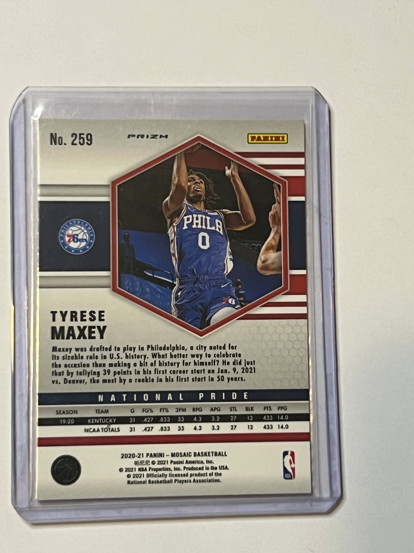 2020 PANINI ORANGE MOSAIC PRIZM NATIONAL PRIDE Tyrese Maxey