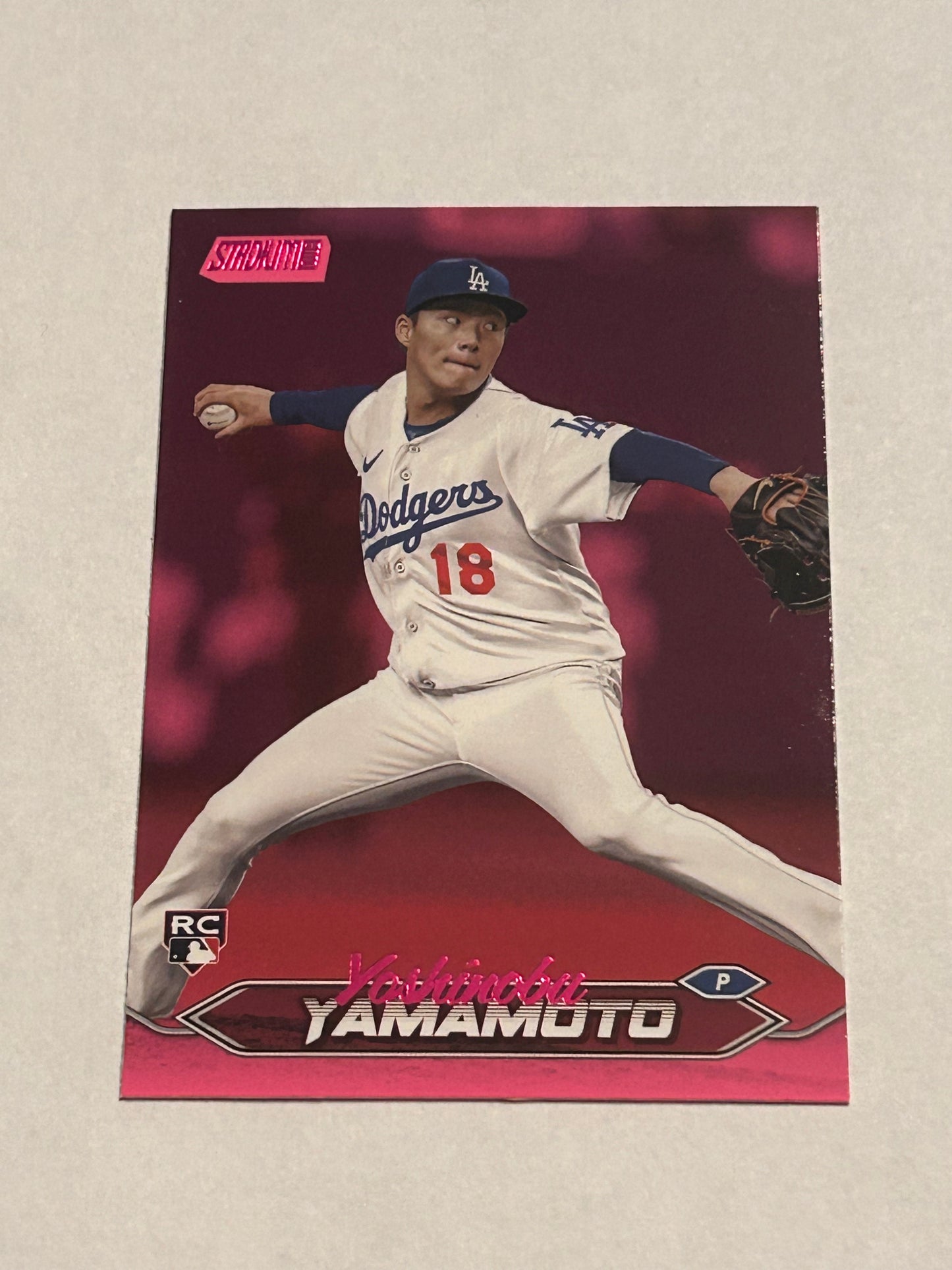 2024 TOPPS STADIUM CLUB Yoshinobu Yamamoto ROOKIE CARD PINK FOIL PARALLEL #114